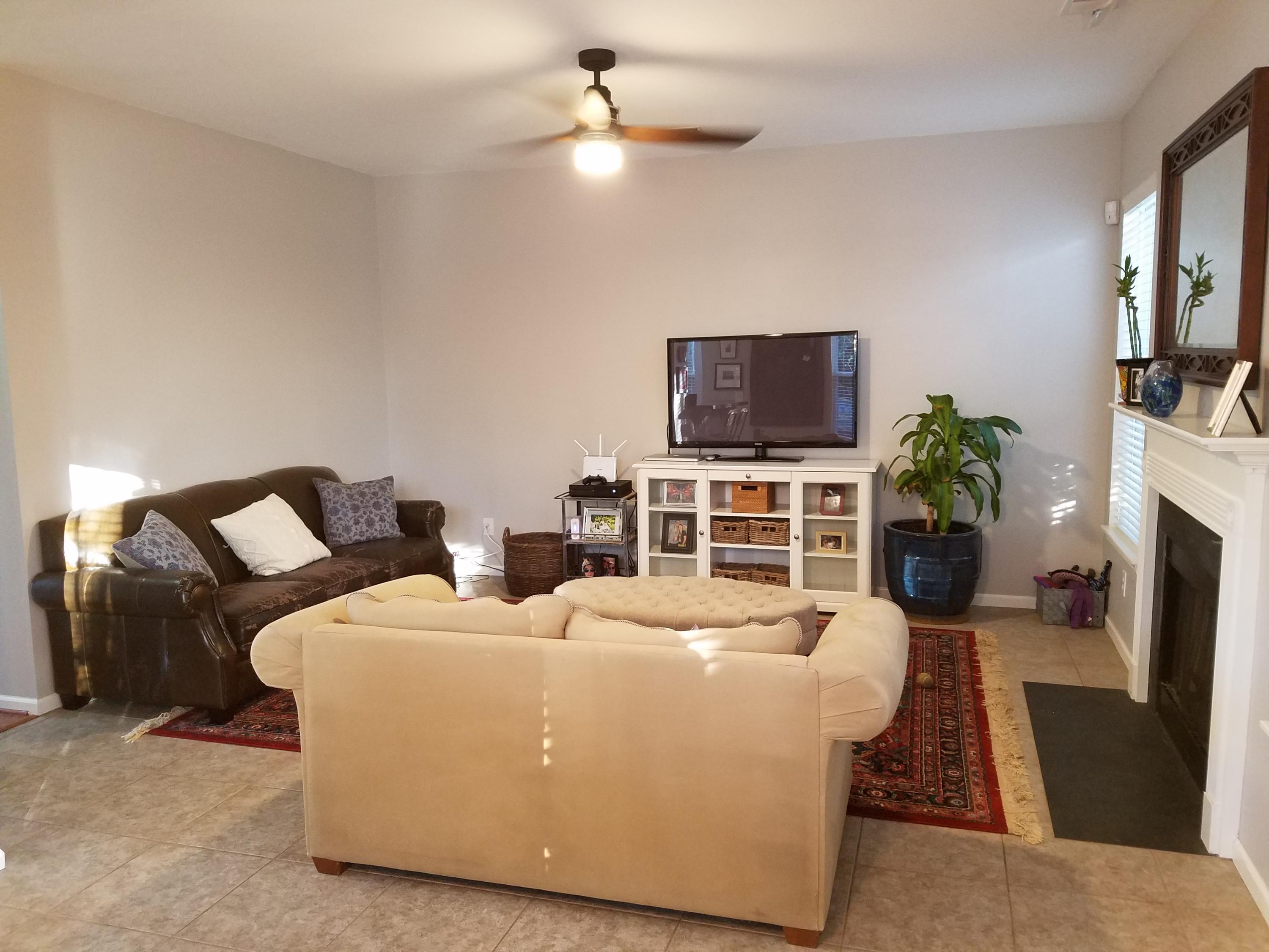 3257 Beaconsfield Road Mount Pleasant, SC 29466 - Photo 4 of 15 Living