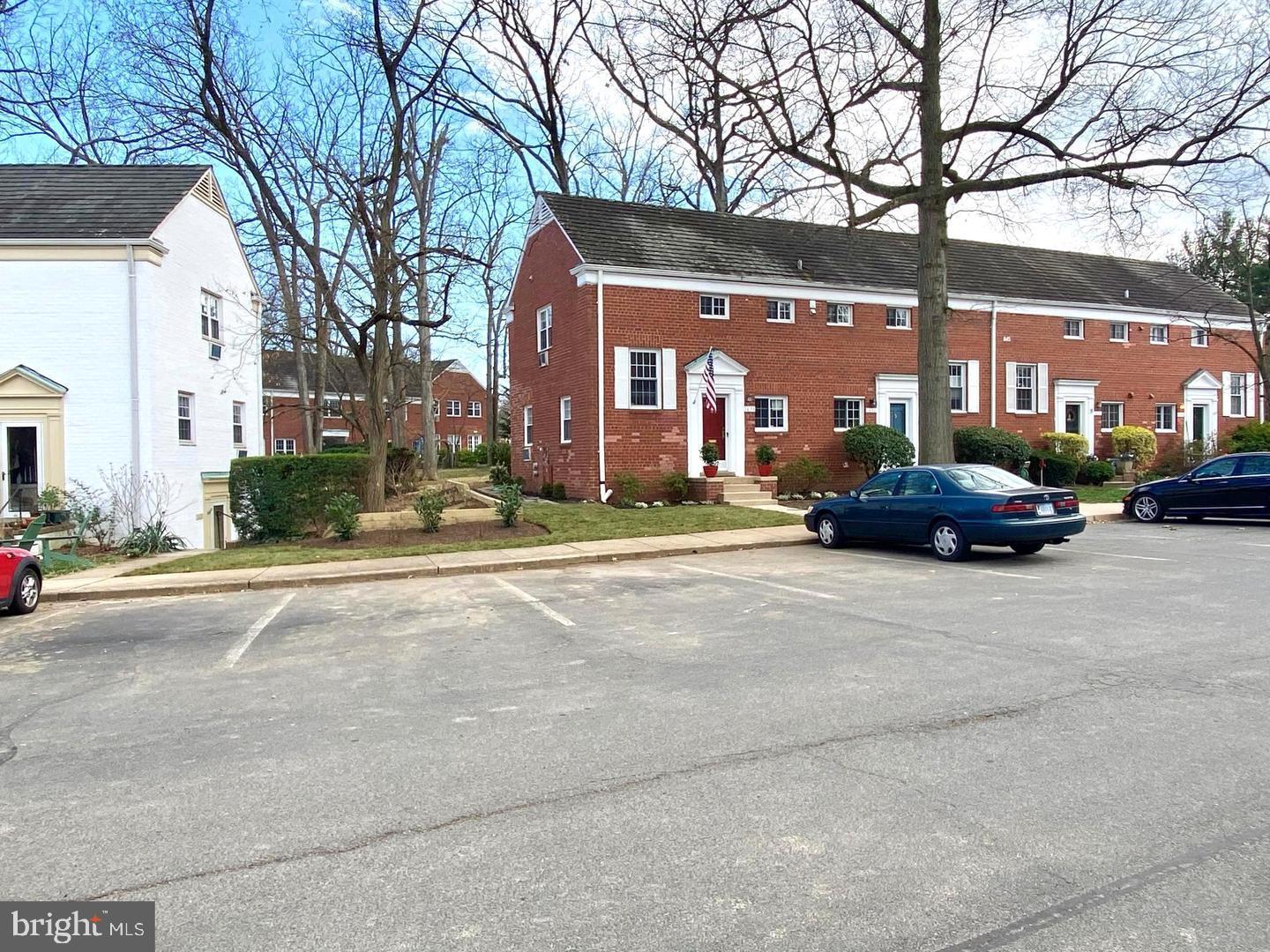 1630 Ripon Place Alexandria, VA 22302 - Photo 17 of 20 End unit extra windows ample parking