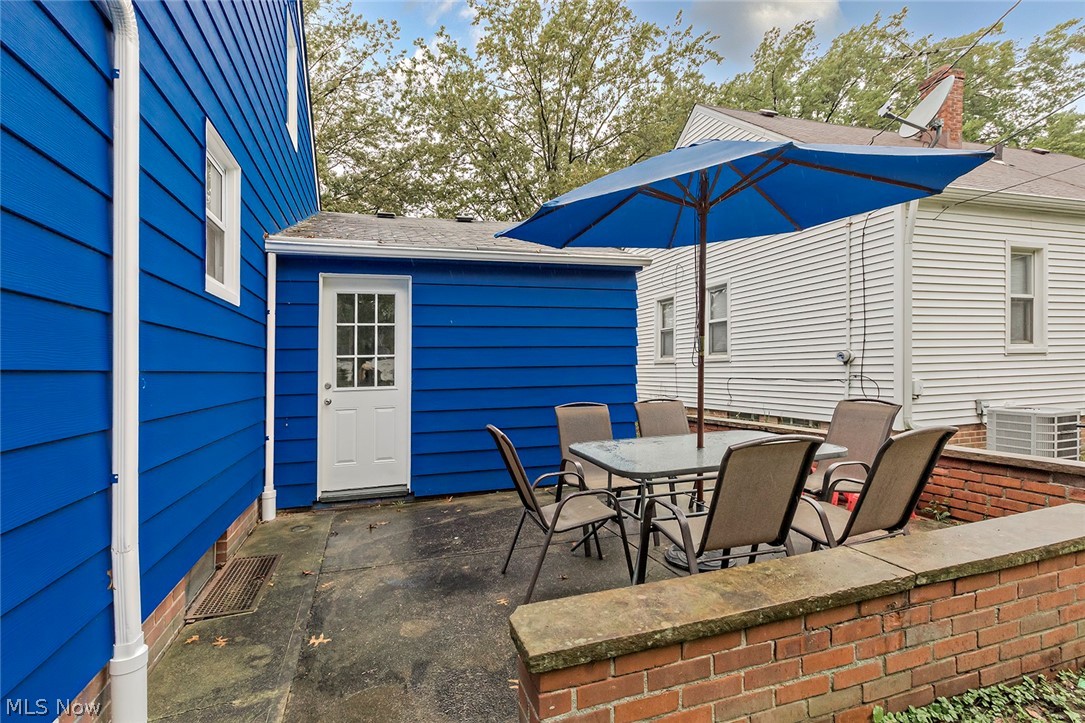1345 Haverston Road Lyndhurst, OH 44124 - Photo 3 of 35 Gallery Image 3