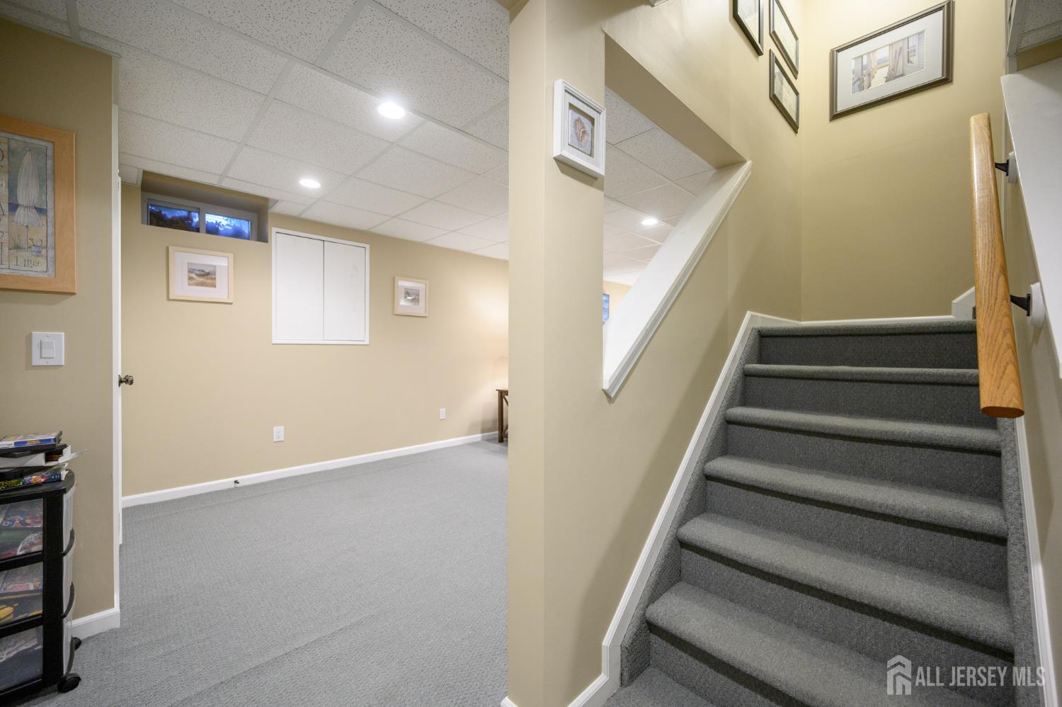 12 Diamond Lane Howell, NJ 07731 - Photo 35 of 47 a view of an entryway