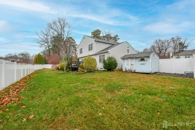 $750,000 | 12 Diamond Lane, Howell, NJ 07731