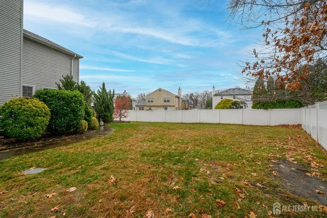 $750,000 | 12 Diamond Lane, Howell, NJ 07731