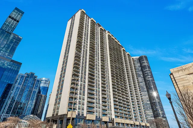 $349,000 | 400 East Randolph Street, Unit 3428, Chicago, IL 60601