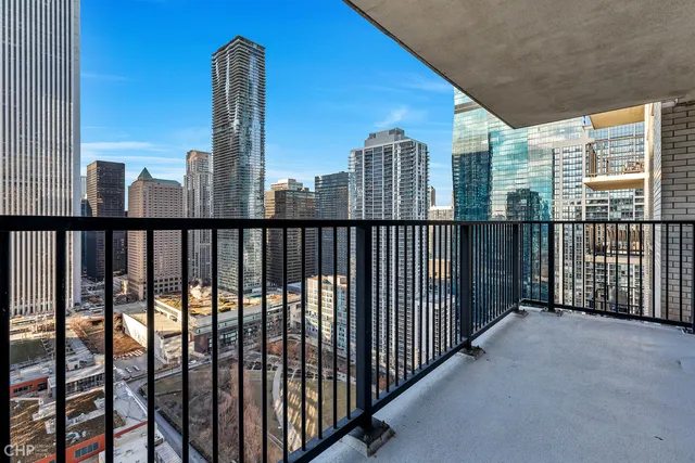$349,000 | 400 East Randolph Street, Unit 3428, Chicago, IL 60601