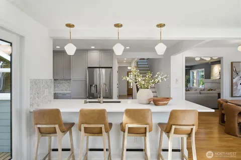 $2,099,000 | 7511 41st Avenue Northeast, Seattle, WA 98115