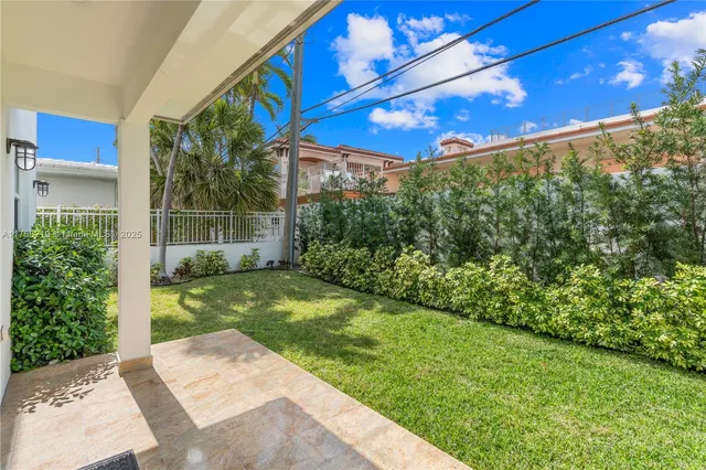 $15,000 | 1807 North Fort Lauderdale Beach Boulevard, Fort Lauderdale, FL 33305