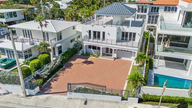 $15,000 | 1807 North Fort Lauderdale Beach Boulevard, Fort Lauderdale, FL 33305