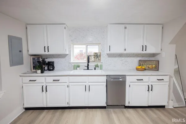 $139,900 | 2160 Virginia Avenue, Connersville, IN 47331