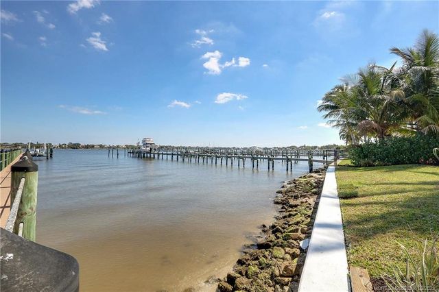 $4,150,000 | 1653 Southeast St Lucie Boulevard, Stuart, FL 34996