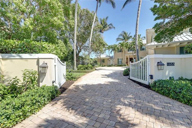 $4,150,000 | 1653 Southeast St Lucie Boulevard, Stuart, FL 34996