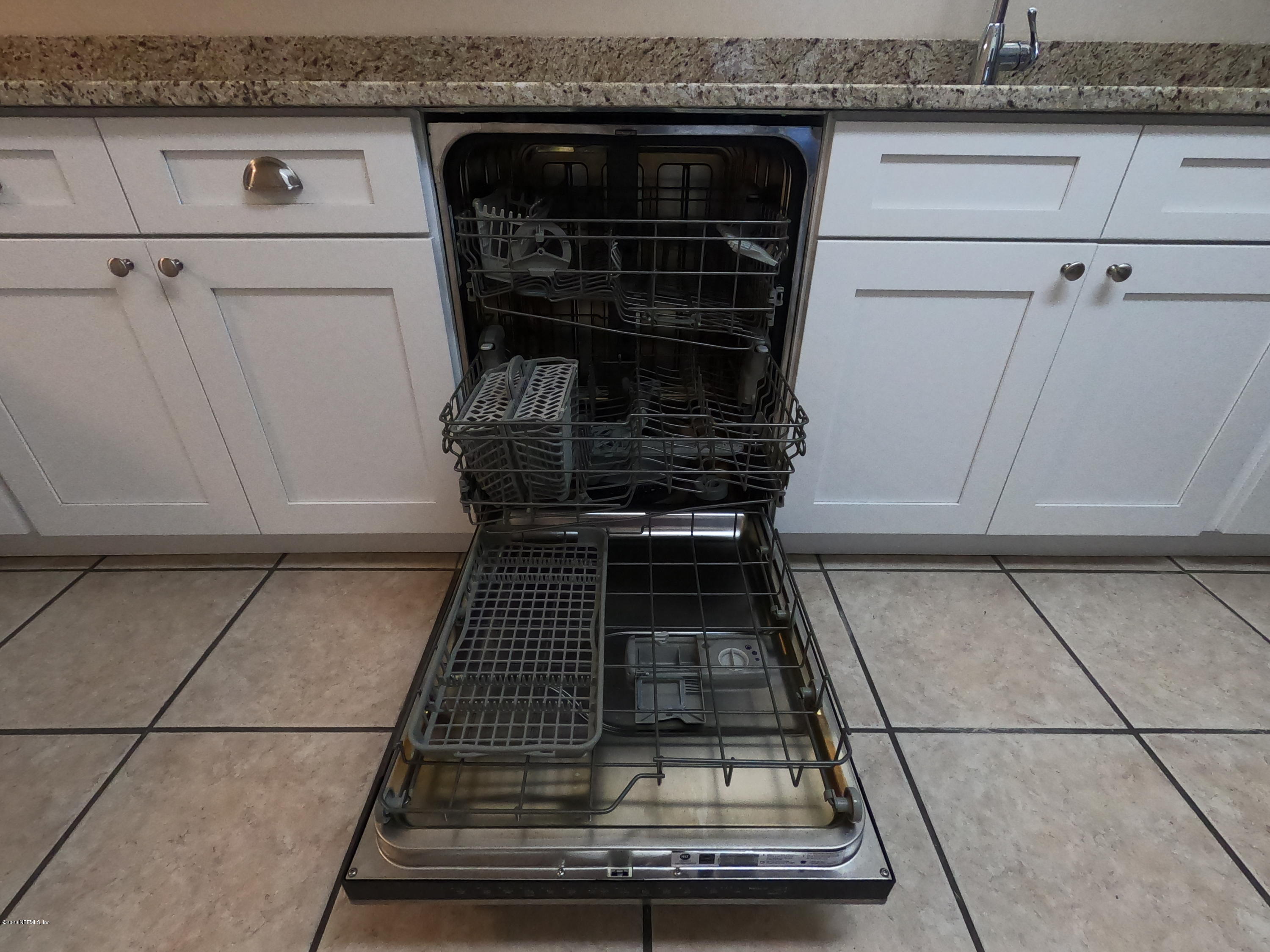 2652 Spring Lake Road Jacksonville, FL 32210 - Photo 6 of 25 1604075397-006-2652-Spring-Lake-Rd