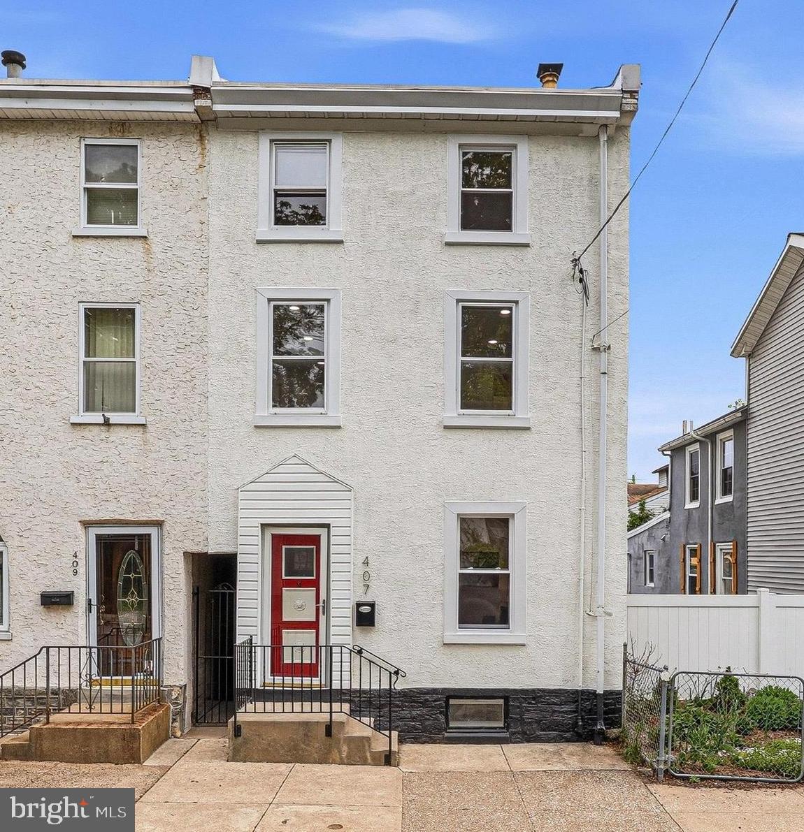 407 Conarroe Street Philadelphia, PA 19128 - Photo 1 of 27