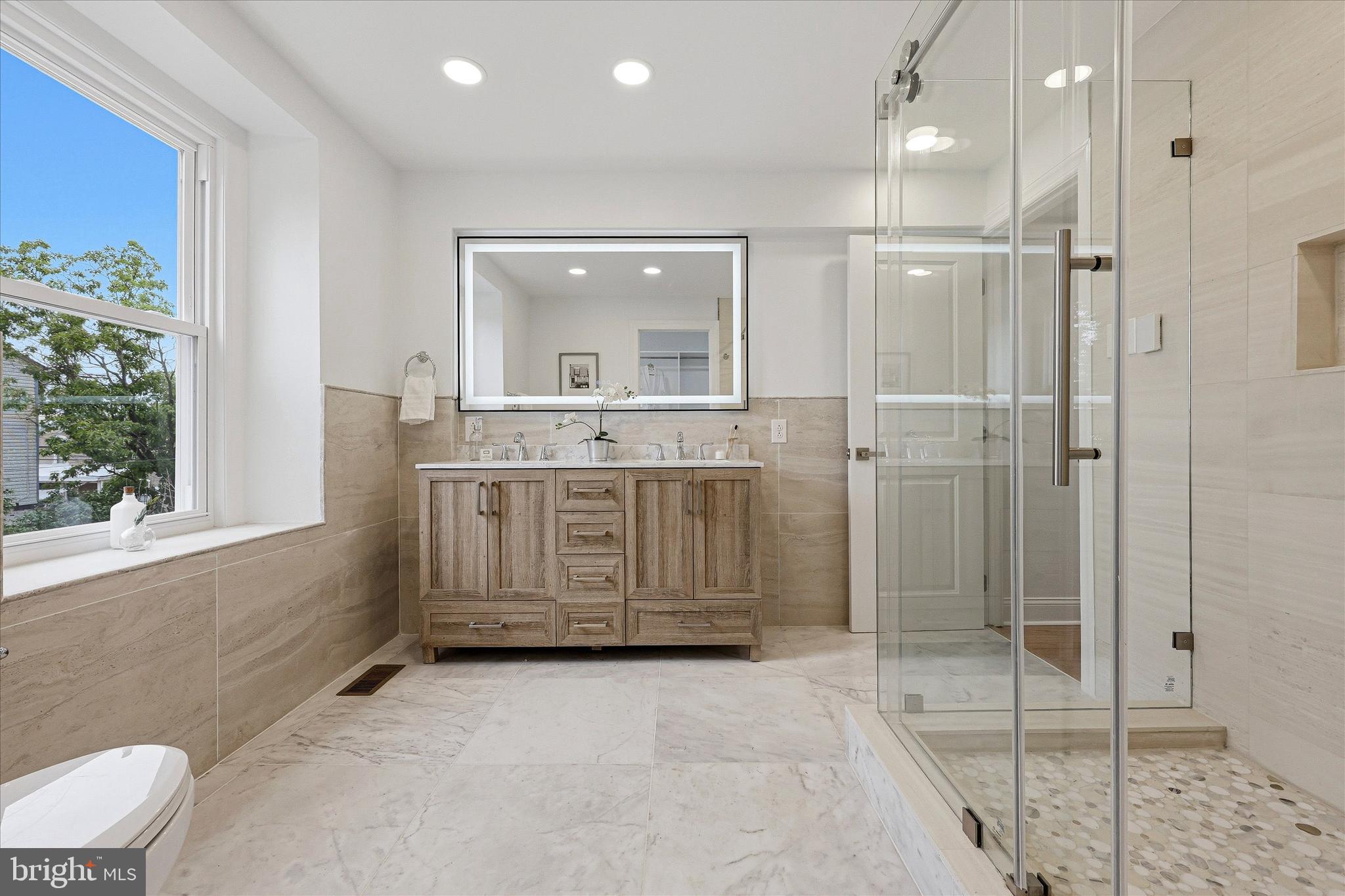 407 Conarroe Street Philadelphia, PA 19128 - Photo 3 of 27 Main Bath