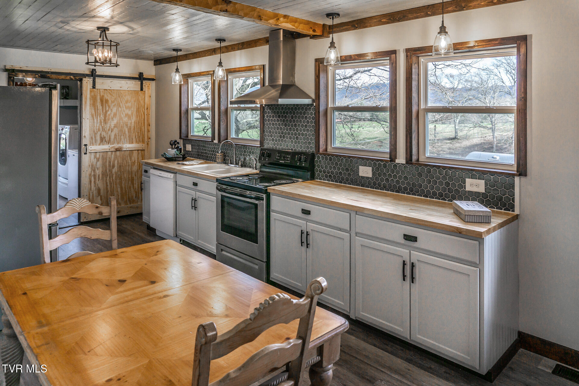 645 Garrett Hill Road Greeneville, TN 37743 - Photo 12 of 78 645GarrettHillG_022