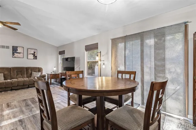 $262,500 | 4329 Northwest Point Drive, House Springs, MO 63051