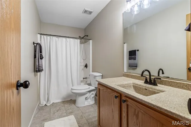 $262,500 | 4329 Northwest Point Drive, House Springs, MO 63051