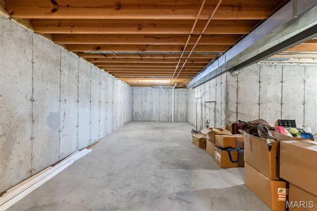 $262,500 | 4329 Northwest Point Drive, House Springs, MO 63051