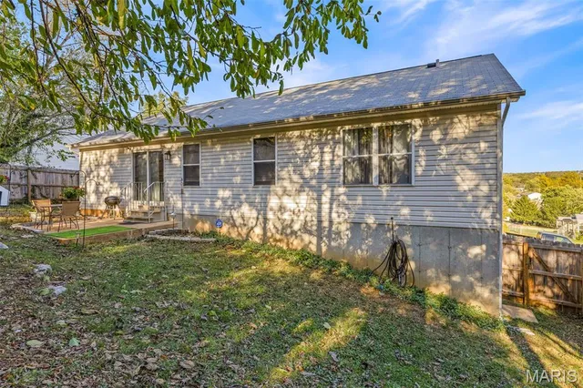 $262,500 | 4329 Northwest Point Drive, House Springs, MO 63051