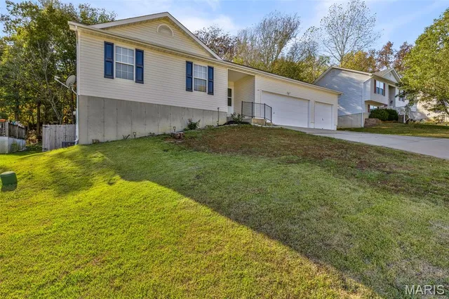 $262,500 | 4329 Northwest Point Drive, House Springs, MO 63051