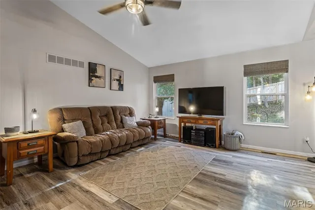 $262,500 | 4329 Northwest Point Drive, House Springs, MO 63051