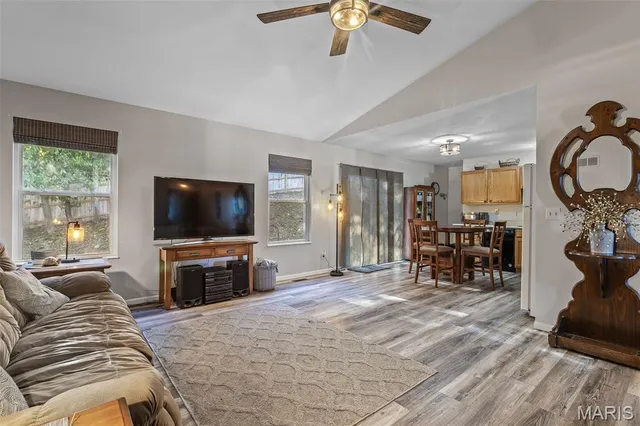 $262,500 | 4329 Northwest Point Drive, House Springs, MO 63051