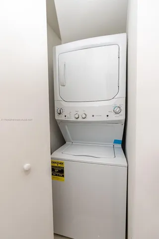 $1,188,000 | 495 Brickell Avenue, Unit 2102, Miami, FL 33131