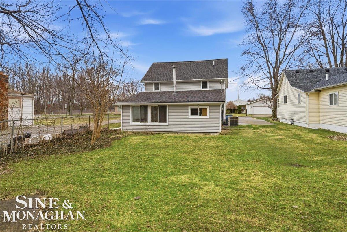 465 Louis Avenue Marine City, MI 48039 - Photo 45 of 63 50202376-317f3298-82af-4926-a877-e4c5a0749dbc.JPG