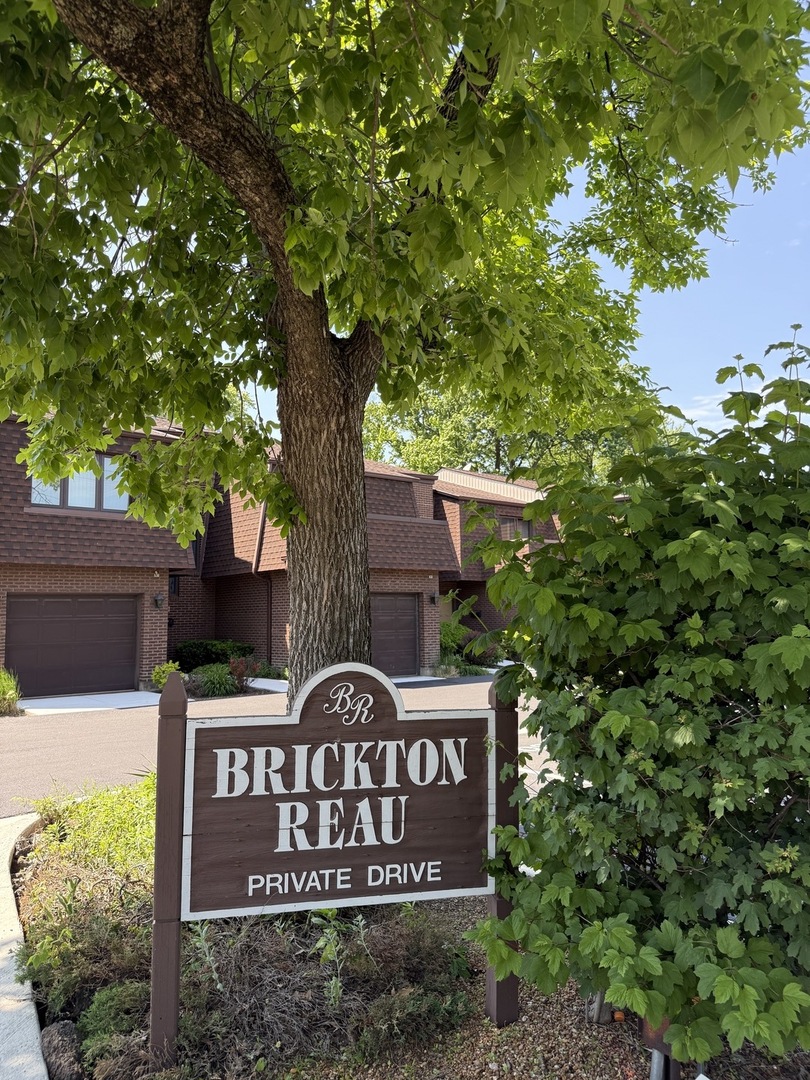 414 South Dee Road Park Ridge, IL 60068 - Photo 31 of 37 a view of sign board