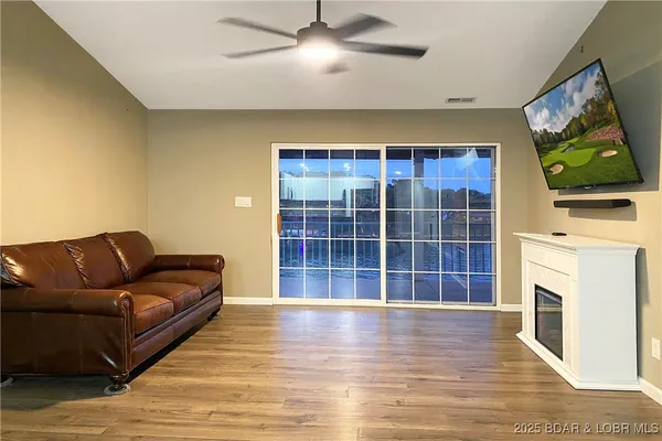 $322,500 | 182 Sac Road, Unit C401, Sunrise Beach, MO 65079