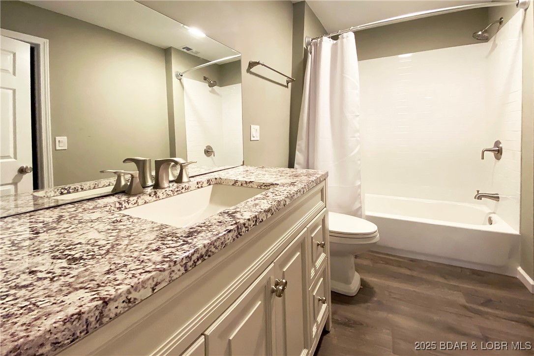 182 Sac Road, Unit C401 Sunrise Beach, MO 65079 - Photo 5 of 30