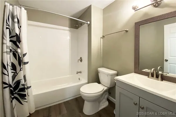 $322,500 | 182 Sac Road, Unit C401, Sunrise Beach, MO 65079