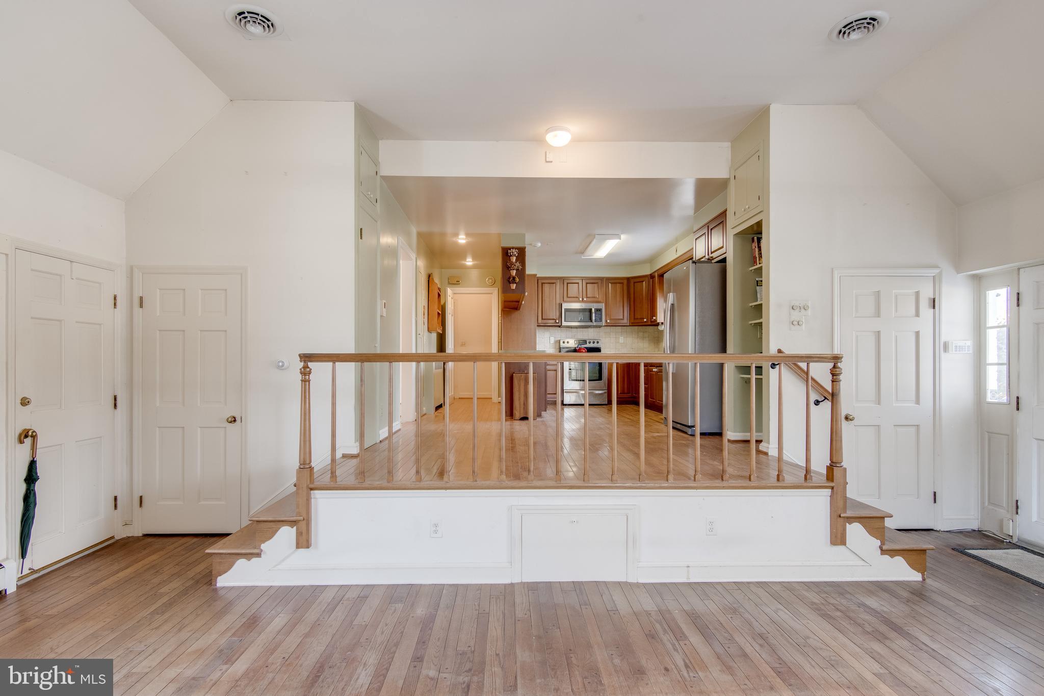 121 West Ring Factory Road Bel Air, MD 21014 - Photo 5 of 46 Eat-in kitchen as seen from family room.