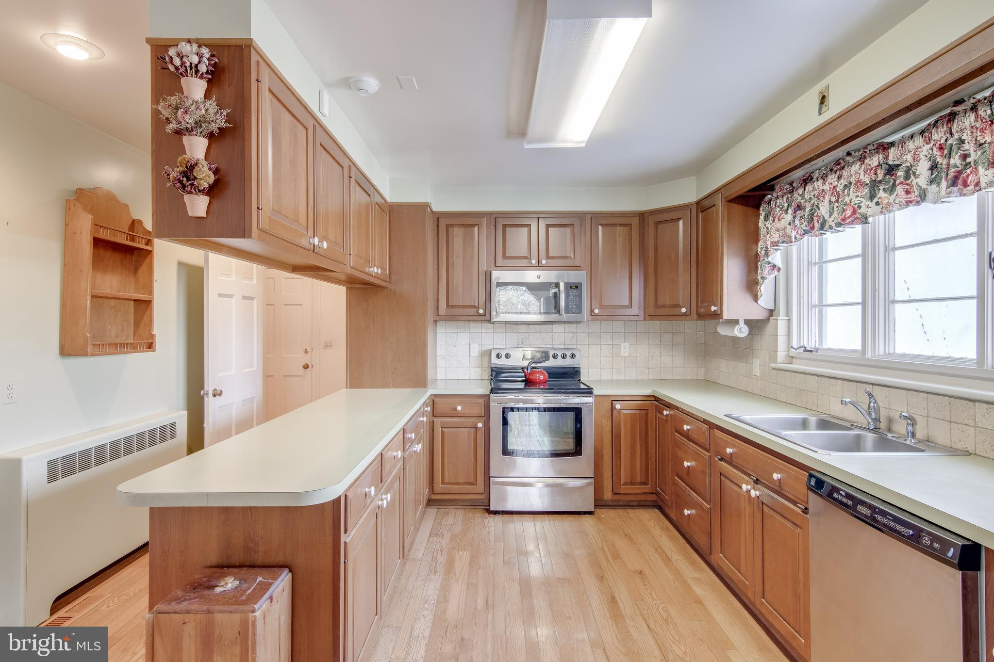 121 West Ring Factory Road Bel Air, MD 21014 - Photo 9 of 46 Kitchen.