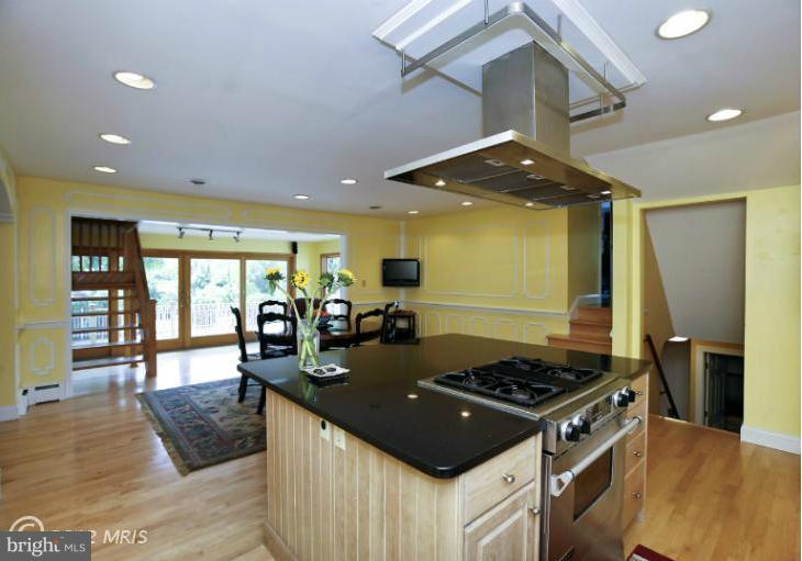 230 Wroxeter Drive Arnold, MD 21012 - Photo 12 of 29 Kitchen