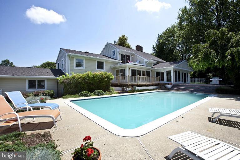 230 Wroxeter Drive Arnold, MD 21012 - Photo 4 of 29 Exterior (General)