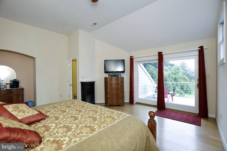 230 Wroxeter Drive Arnold, MD 21012 - Photo 8 of 29 Bedroom (Master)