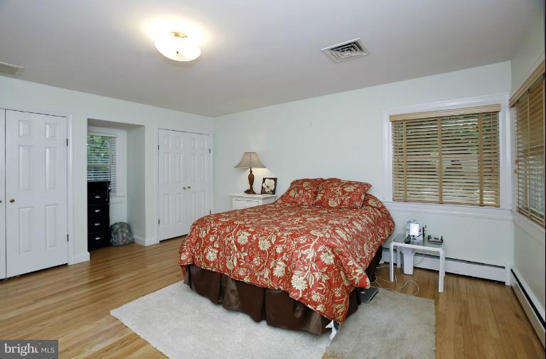 230 Wroxeter Drive Arnold, MD 21012 - Photo 9 of 29 Bedroom