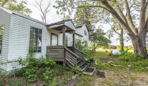 $165,000 | 185 State Highway 42, Vienna, MO 65582