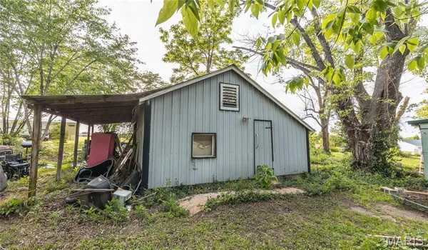 $165,000 | 185 State Highway 42, Vienna, MO 65582