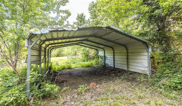 $165,000 | 185 State Highway 42, Vienna, MO 65582