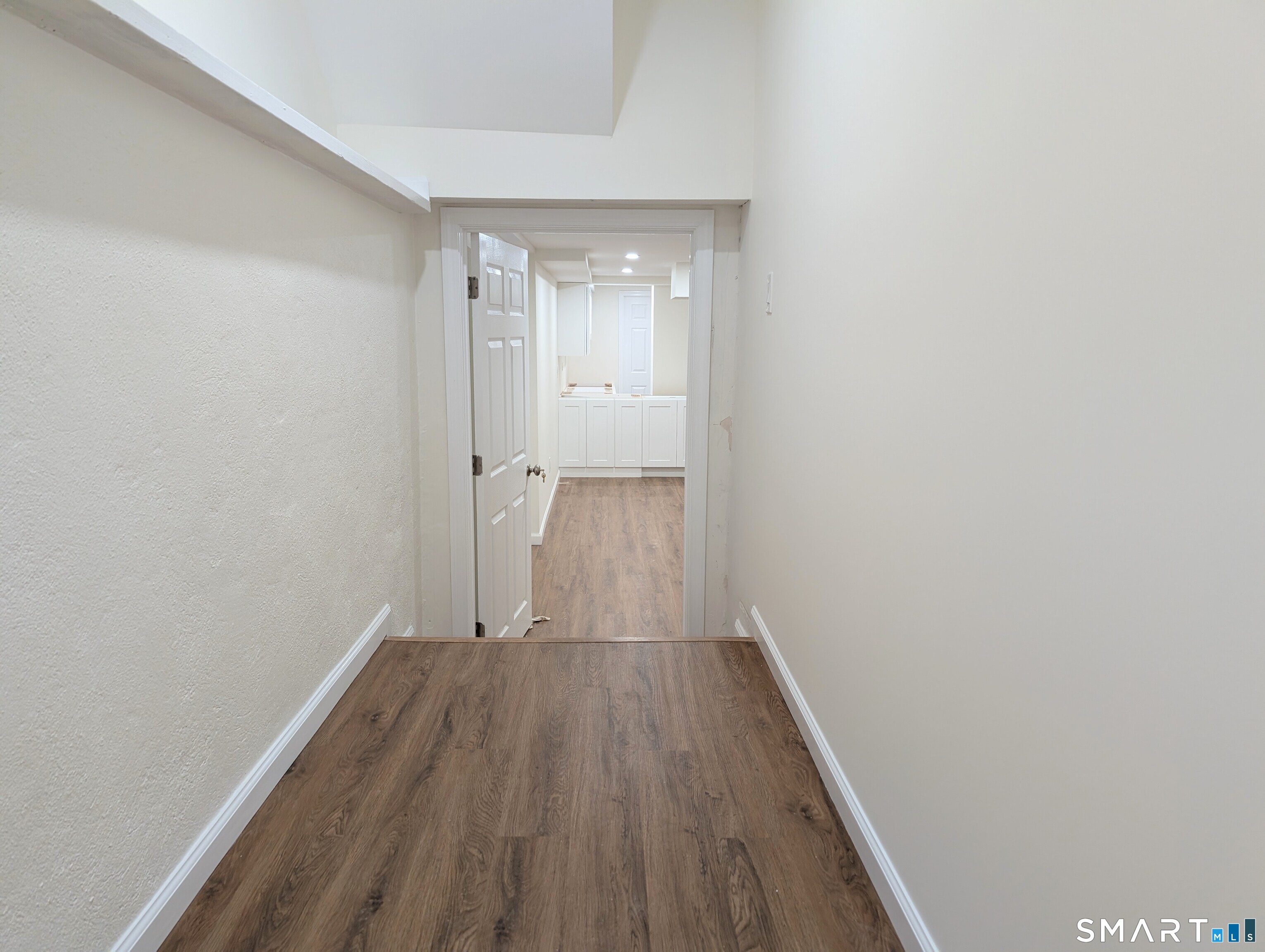 1996 Huntington Road Stratford, CT 06614 - Photo 6 of 26 Gallery Image 6