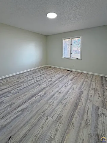 $265,000 | 3219 Southeast Arbor Drive, Topeka, KS 66605