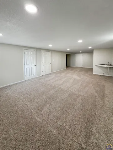 $265,000 | 3219 Southeast Arbor Drive, Topeka, KS 66605