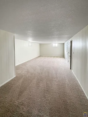 $265,000 | 3219 Southeast Arbor Drive, Topeka, KS 66605