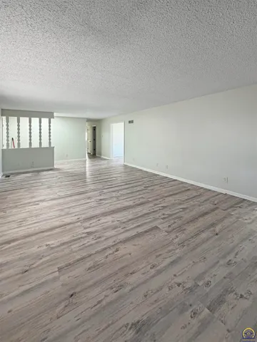 $265,000 | 3219 Southeast Arbor Drive, Topeka, KS 66605