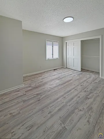 $265,000 | 3219 Southeast Arbor Drive, Topeka, KS 66605