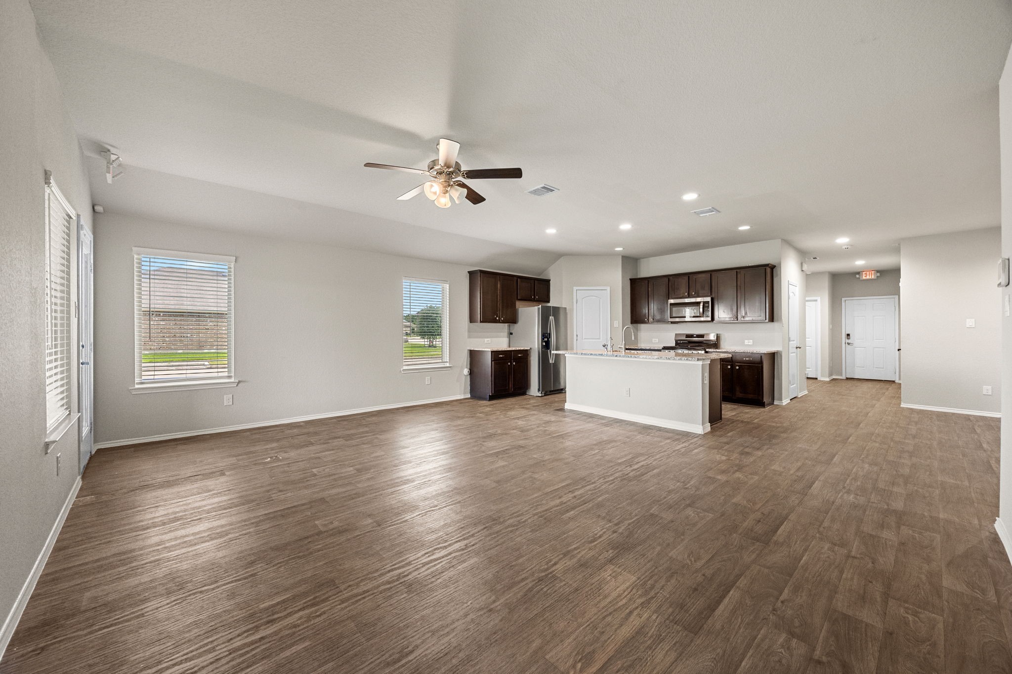 8002 Tamarind Lane Baytown, TX 77521 - Photo 12 of 35