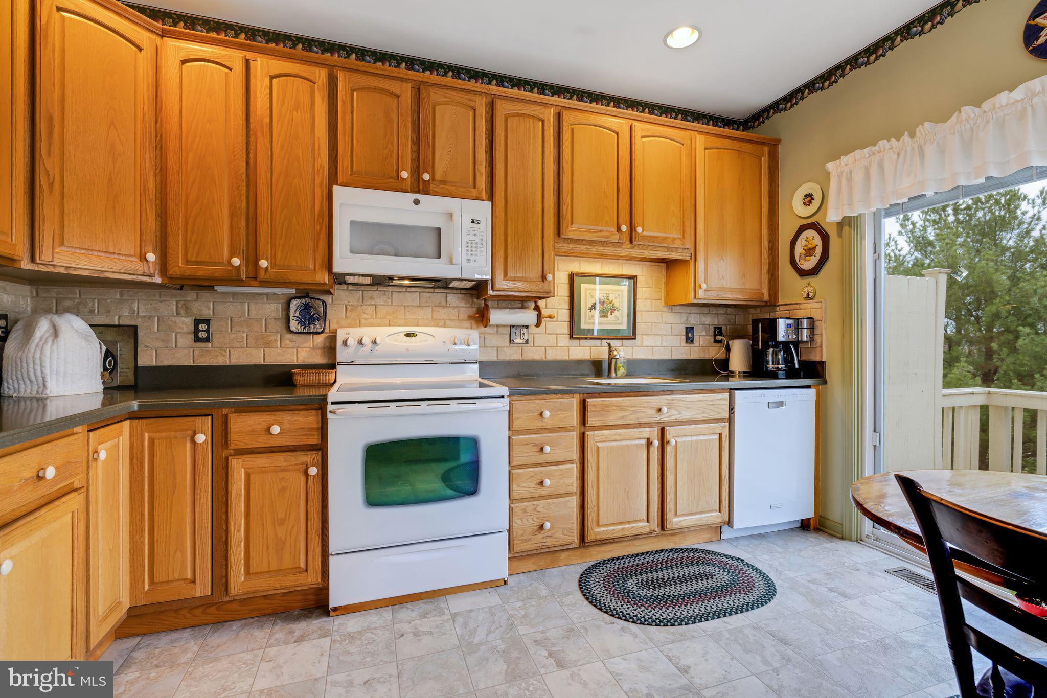 22 Dresner Circle Upper Chichester, PA 19061 - Photo 13 of 31 Kitchen
