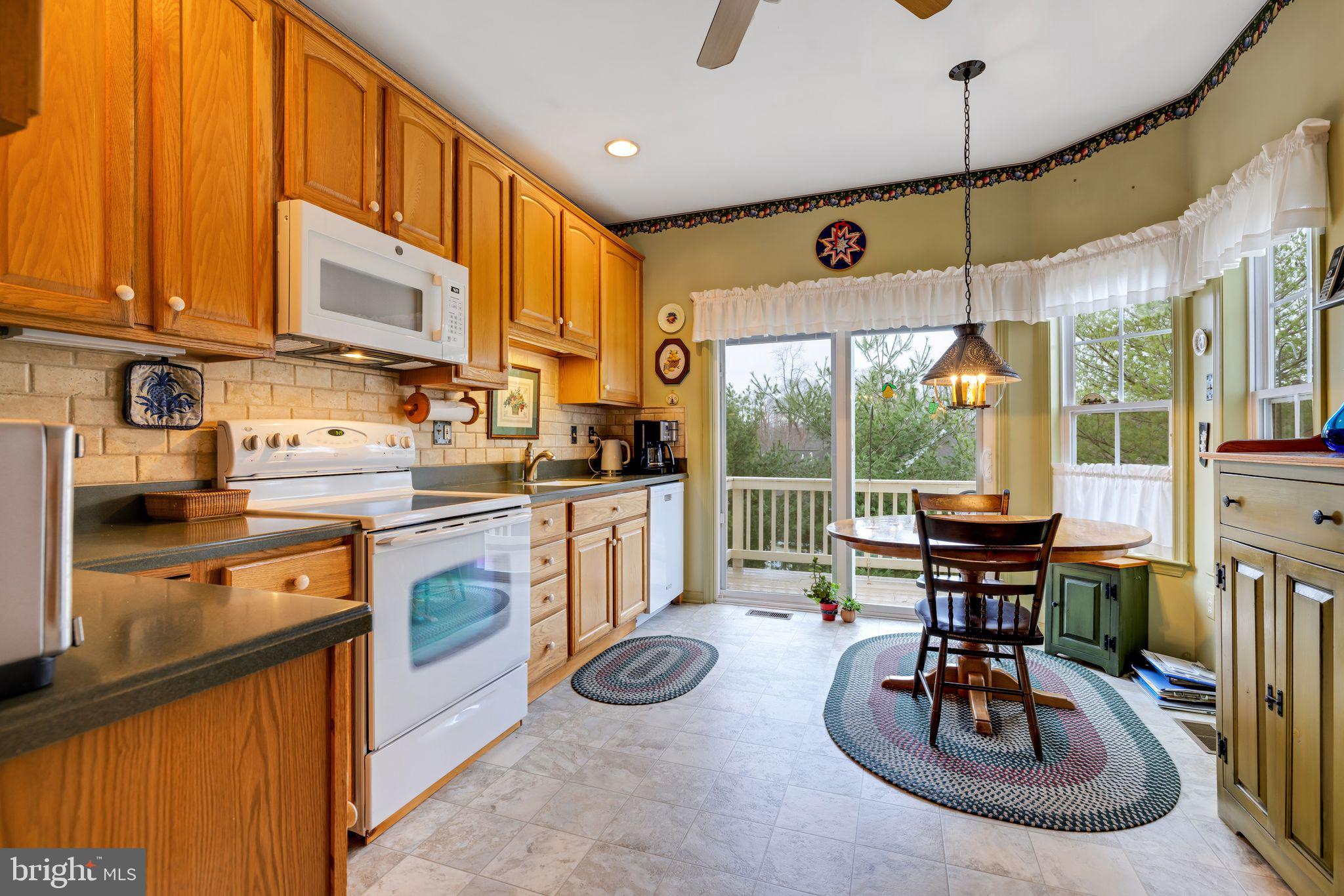 22 Dresner Circle Upper Chichester, PA 19061 - Photo 14 of 31 Breakfast area with access to deck