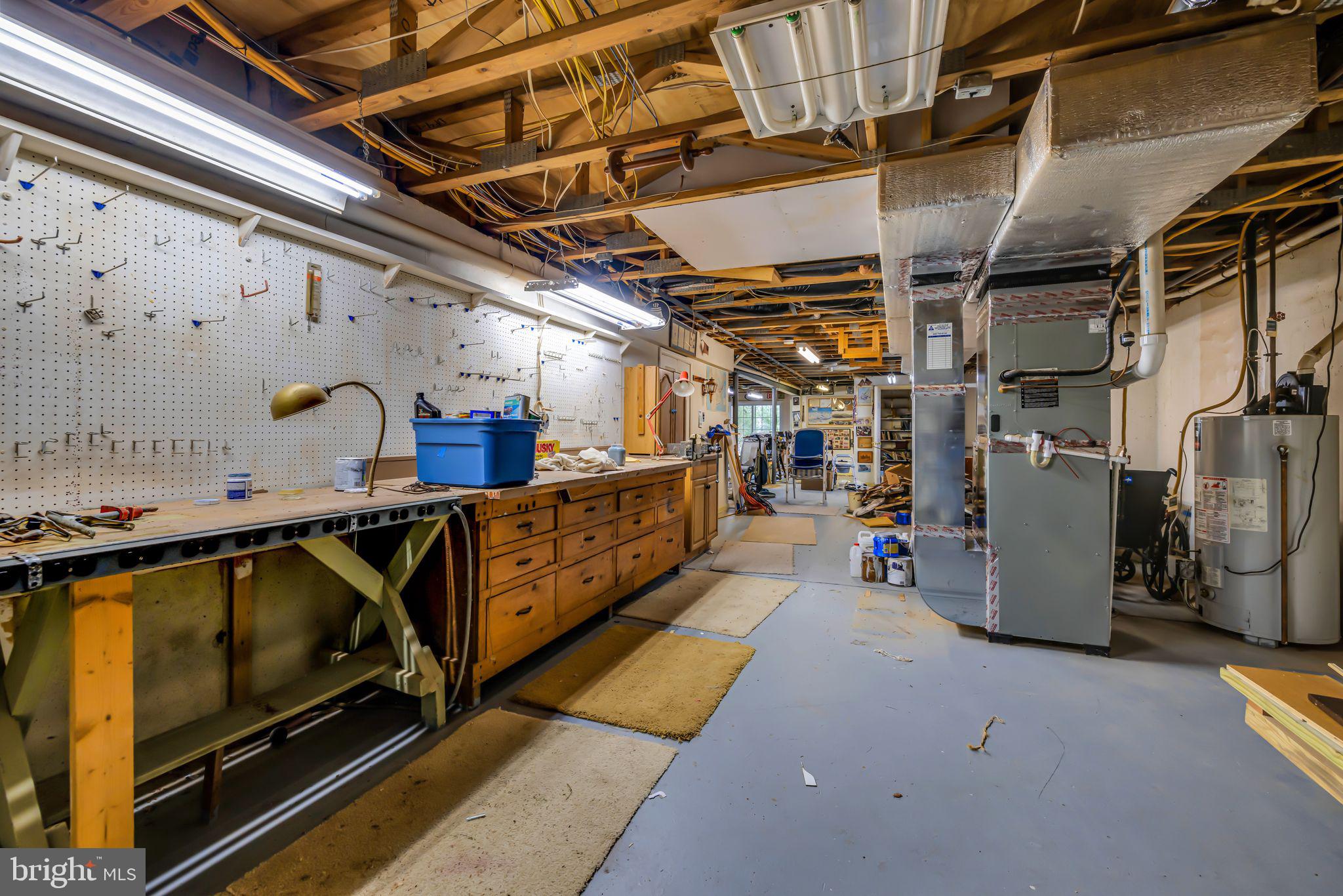 22 Dresner Circle Upper Chichester, PA 19061 - Photo 27 of 31 Workbench